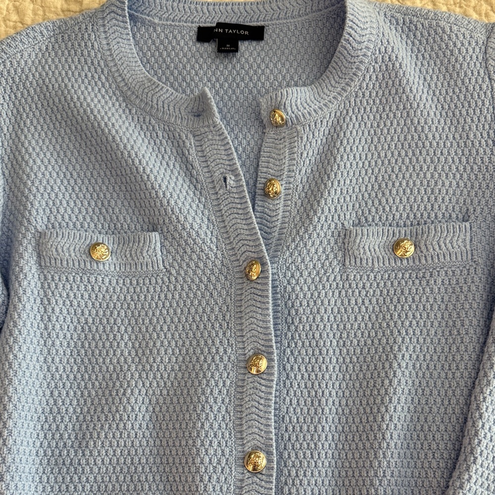 Ann Taylor Light Blue Textured Cardigan with Gold Buttons, Sz M, EUC - Picture 4 of 5